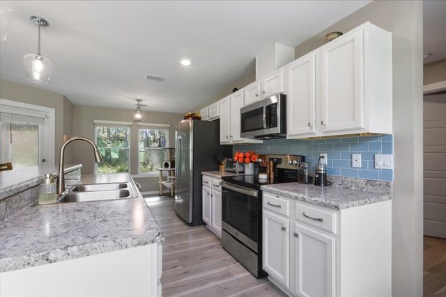 175 Oak Grove Lane, Quincy, FL 32351