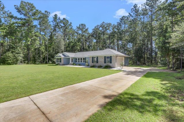 175 Oak Grove Lane, Quincy, FL 32351