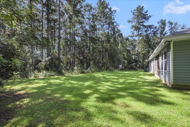 175 Oak Grove Lane, Quincy, FL 32351