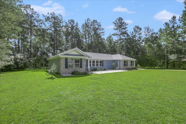 175 Oak Grove Lane, Quincy, FL 32351