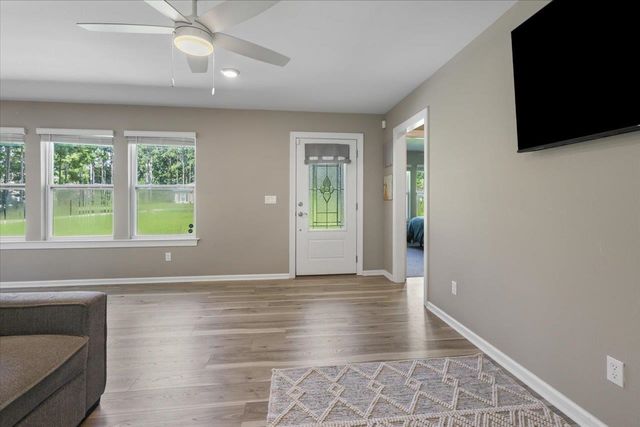 175 Oak Grove Lane, Quincy, FL 32351