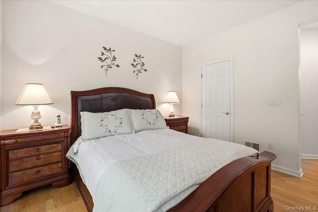 189 Symphony Drive, Lake Grove, NY 11755