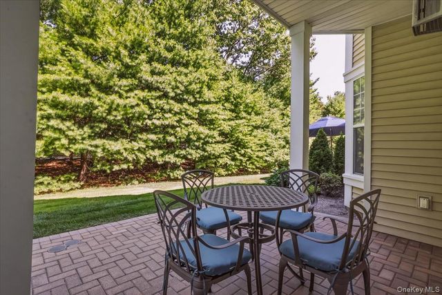 189 Symphony Drive, Lake Grove, NY 11755