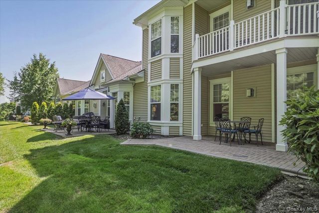 189 Symphony Drive, Lake Grove, NY 11755
