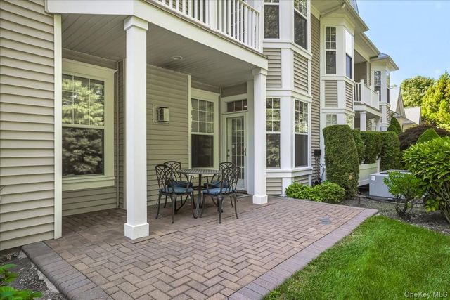 189 Symphony Drive, Lake Grove, NY 11755