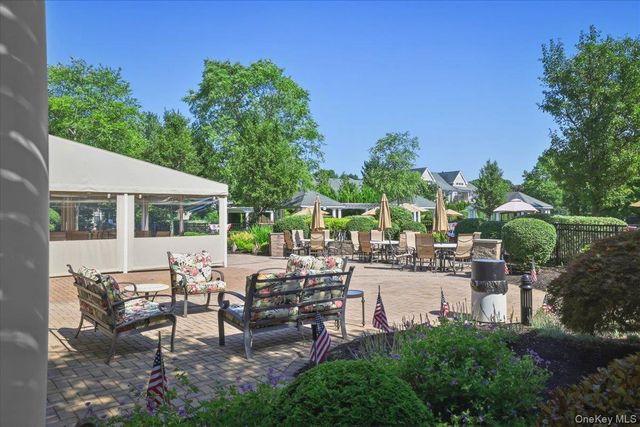 189 Symphony Drive, Lake Grove, NY 11755