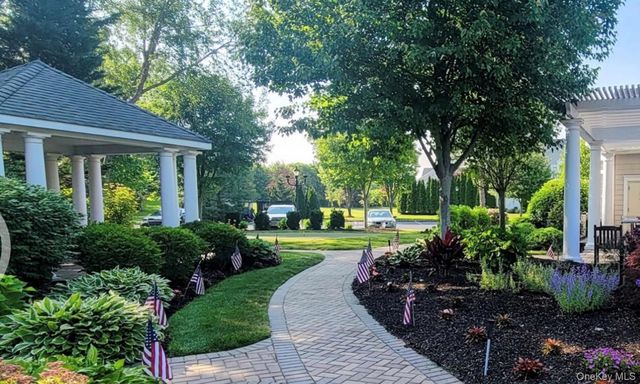 189 Symphony Drive, Lake Grove, NY 11755
