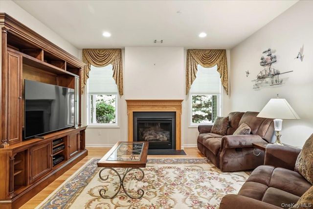 189 Symphony Drive, Lake Grove, NY 11755