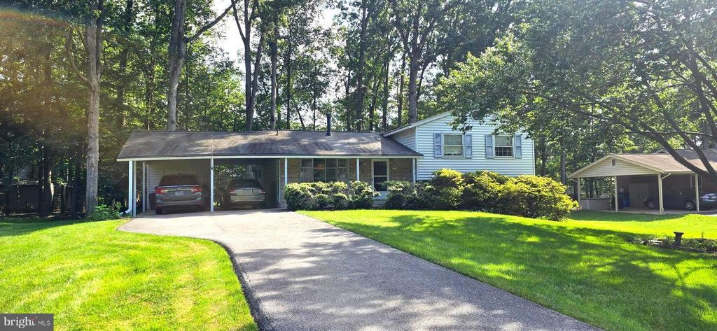 18013 MILL CREEK DR, Rockville, MD 20855
