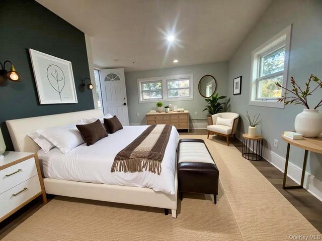 9 Holt Street, Amityville, NY 11701