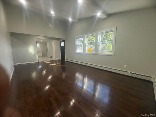 9 Holt Street, Amityville, NY 11701