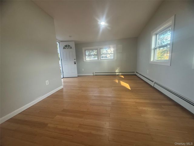 9 Holt Street, Amityville, NY 11701