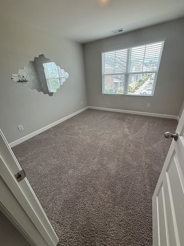 326 Banbury Dr, Gallatin, TN 37066