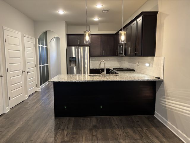 326 Banbury Dr, Gallatin, TN 37066
