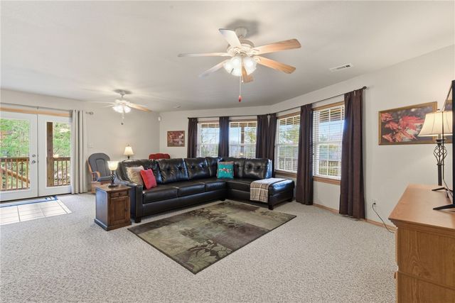 21299 Black Oak Drive, Garfield, AR 72732