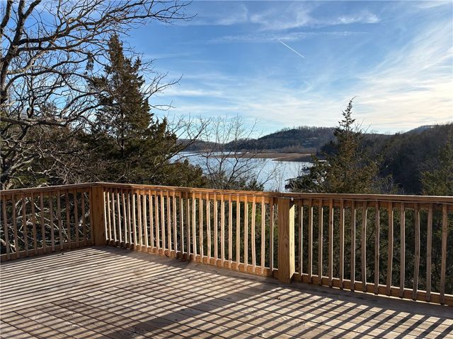 21299 Black Oak Drive, Garfield, AR 72732