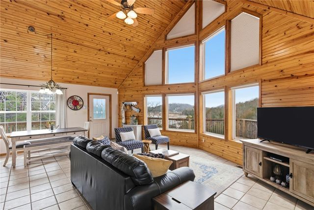 21299 Black Oak Drive, Garfield, AR 72732