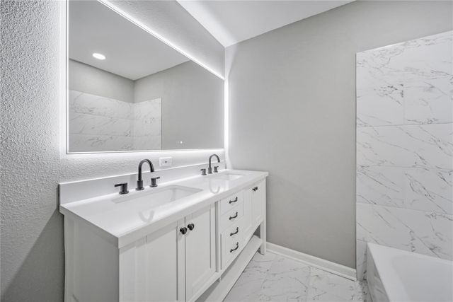 4614 Edgemore St Street, Santa Fe, TX 77517