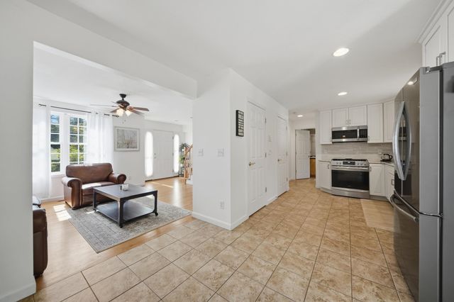 220 Arah Street, Manchester, NH 03104