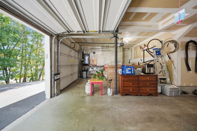 220 Arah Street, Manchester, NH 03104