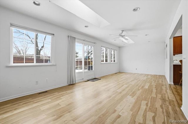 6360 Manson Drive, Waterford, MI 48329