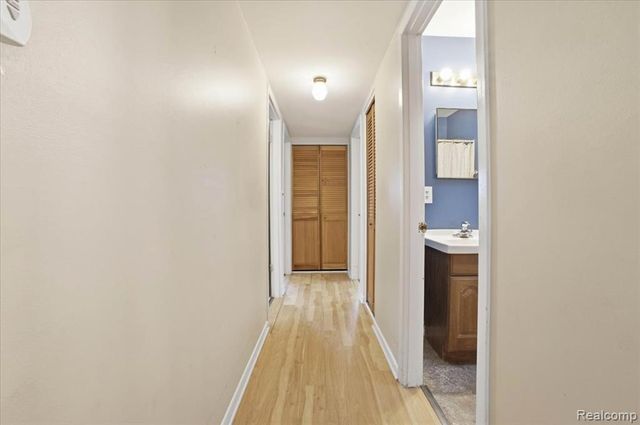 6360 Manson Drive, Waterford, MI 48329