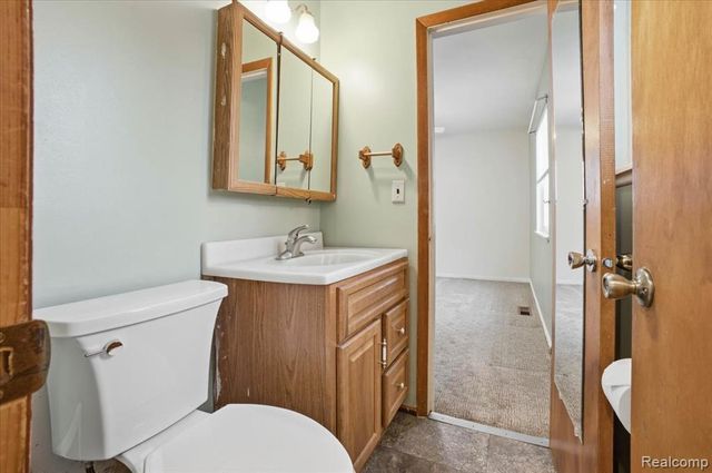 6360 Manson Drive, Waterford, MI 48329