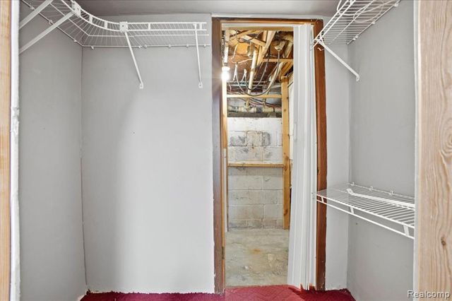 6360 Manson Drive, Waterford, MI 48329