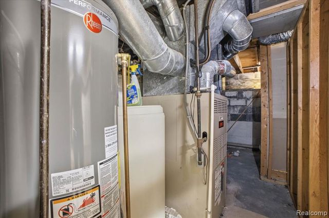 6360 Manson Drive, Waterford, MI 48329