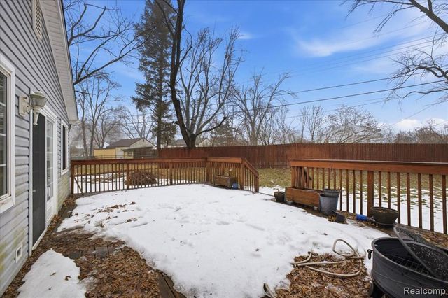 6360 Manson Drive, Waterford, MI 48329