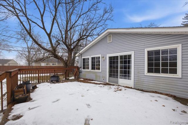 6360 Manson Drive, Waterford, MI 48329