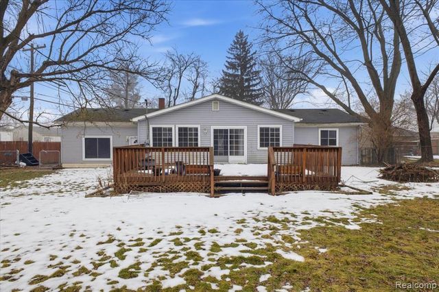 6360 Manson Drive, Waterford, MI 48329