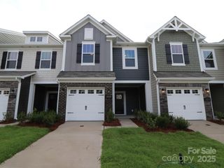 3212 Lilac Grove Drive, Charlotte, NC 28269