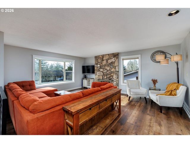 13165 Nw OVERTON St, Portland, OR 97229