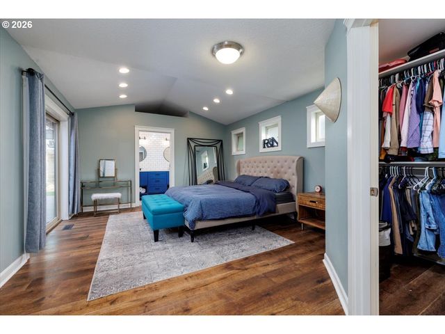 13165 Nw OVERTON St, Portland, OR 97229