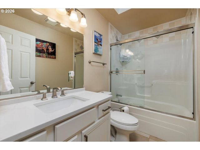 13165 Nw OVERTON St, Portland, OR 97229