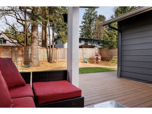 13165 Nw OVERTON St, Portland, OR 97229