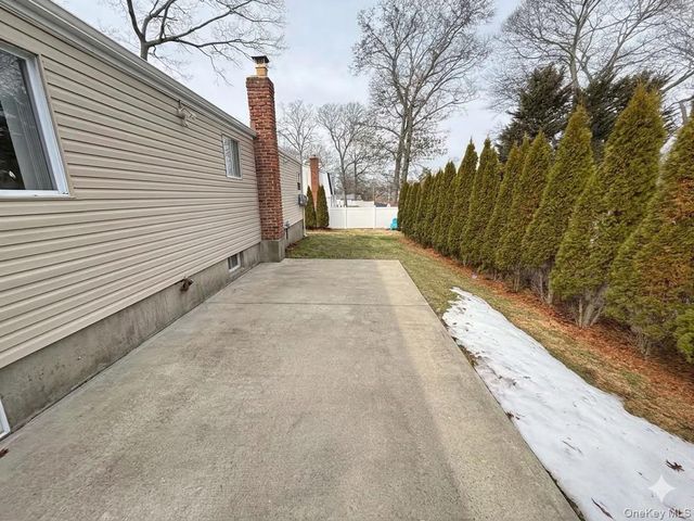 373 Port Avenue, Ronkonkoma, NY 11779