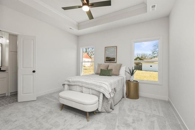 218 N Boardman Street, Pleasant Hill, MO 64080