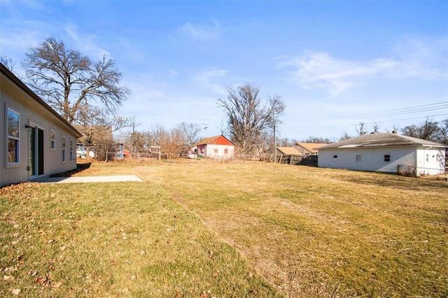 218 N Boardman Street, Pleasant Hill, MO 64080