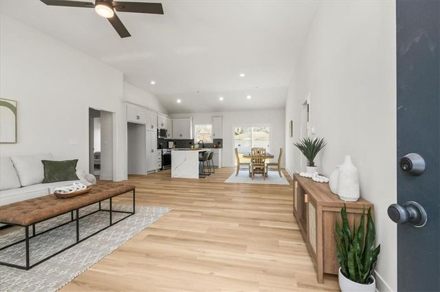 218 N Boardman Street, Pleasant Hill, MO 64080