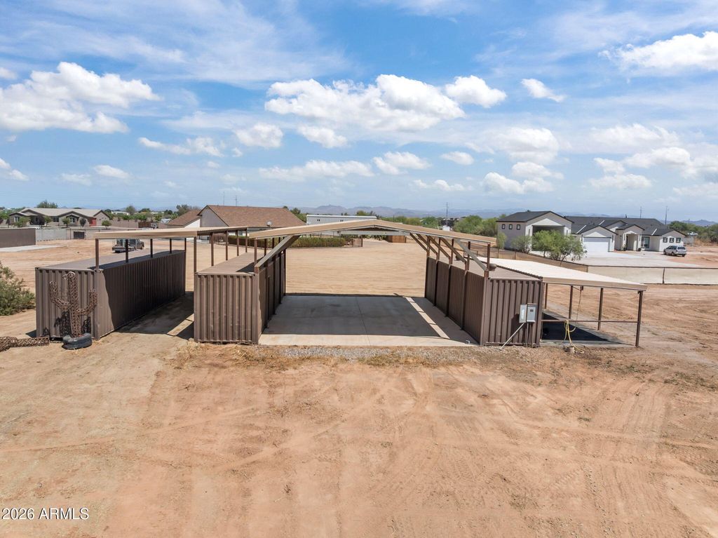 21015 W White Feather Lane, Wittmann, AZ 85361 — photo 2