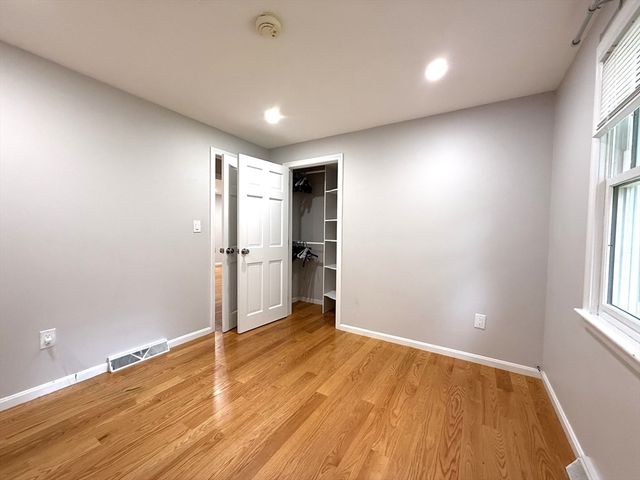 13 Westwood St 1, Burlington, MA 01803