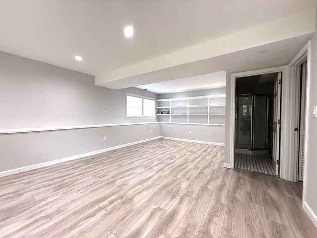 13 Westwood St 1, Burlington, MA 01803