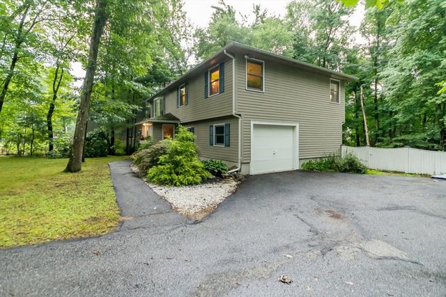 13 Westwood St 1, Burlington, MA 01803