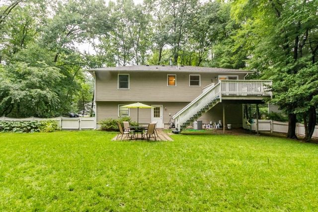 13 Westwood St 1, Burlington, MA 01803