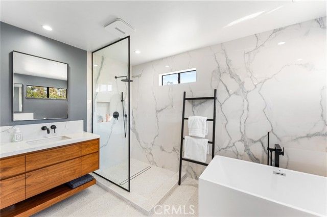 45 Morena, Irvine, CA 92612