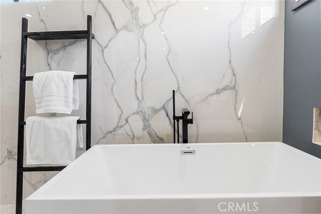 45 Morena, Irvine, CA 92612