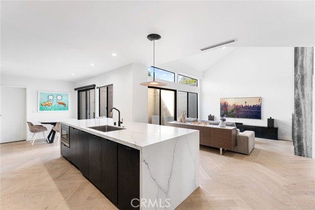 45 Morena, Irvine, CA 92612