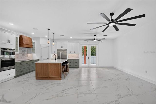 412 17TH AVENUE W, Palmetto, FL 34221